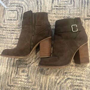 ALDO Brown Suede Ankle Boots size 7